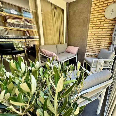 Luxury Y After Renovation In With Parking *